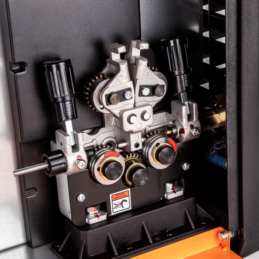 Сварочный полуавтомат FoxWeld SAGGIO 2000 LCD PFC (5в1) - фото