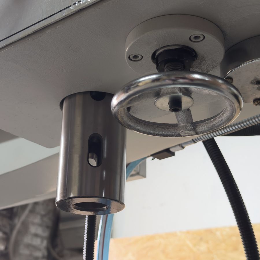 Радиально-сверлильный станок VISPROM RV-32V - фото