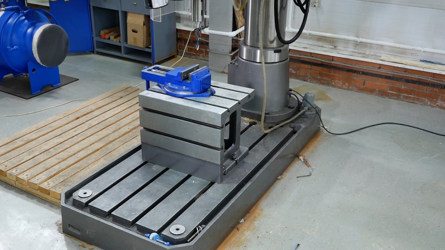 Радиально-сверлильный станок JET JRD-1600W - фото