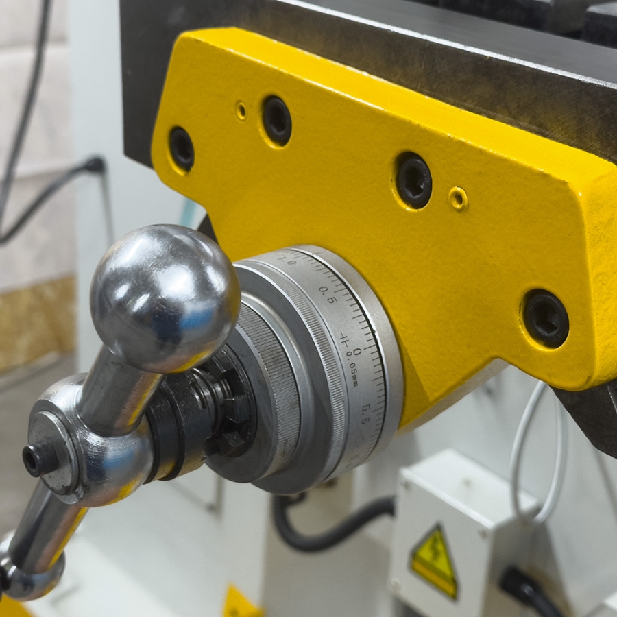 Фрезерный станок по металлу PROMA FVV-125PD - фото