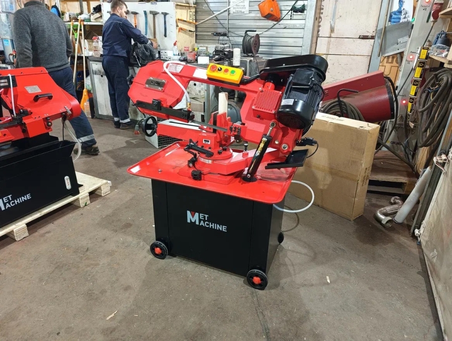 Ленточная пила по металлу MetMachine LSZ1120 - фото