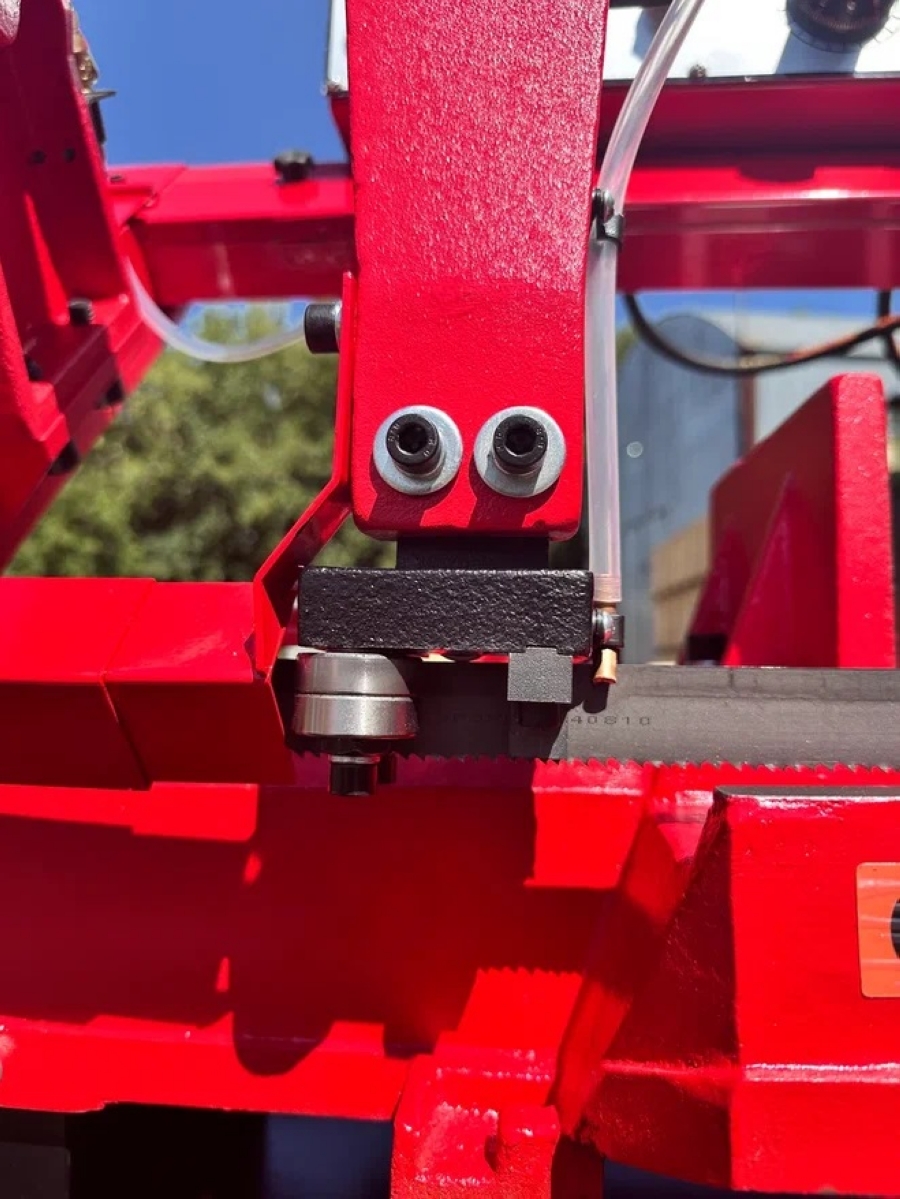 Ленточная пила по металлу MetMachine LSZ1523 - фото