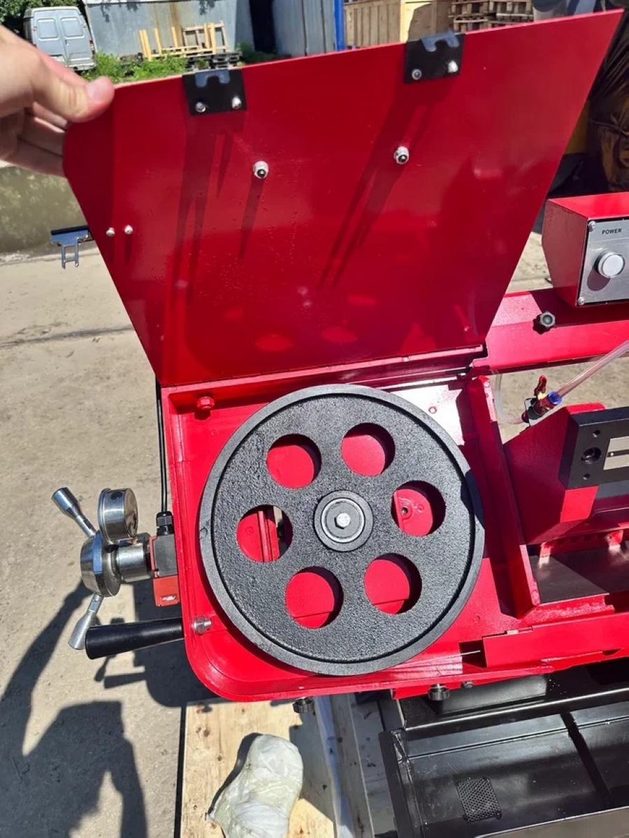 Ленточная пила по металлу MetMachine LSZ1523 - фото