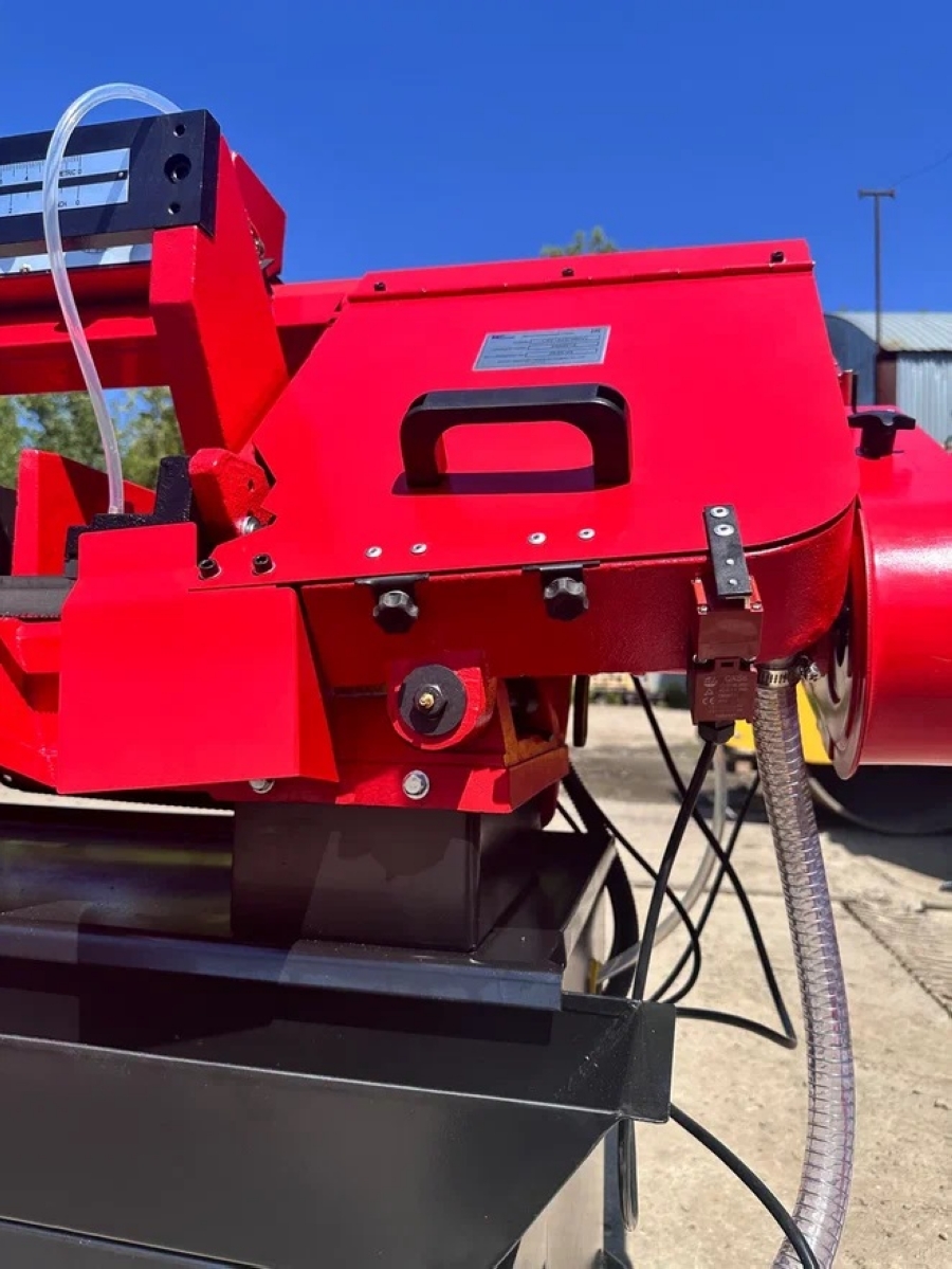 Ленточная пила по металлу MetMachine LSZ1523 - фото