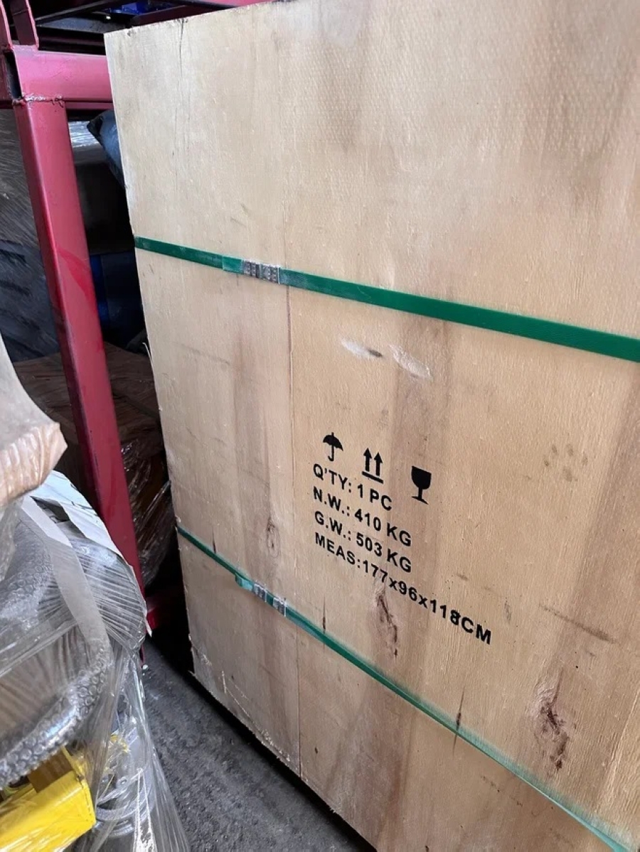 Ленточная пила по металлу MetMachine LSZ2227 - фото