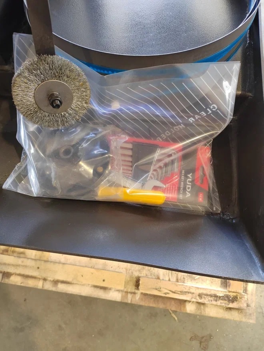 Двухколонный полуавтоматический ленточнопильный станок MetMachine LS2230-000000 - фото