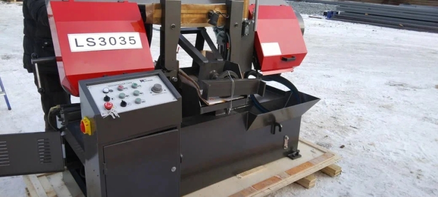 Двухколонный полуавтоматический ленточнопильный станок MetMachine LS3035-0L00T0 - фото