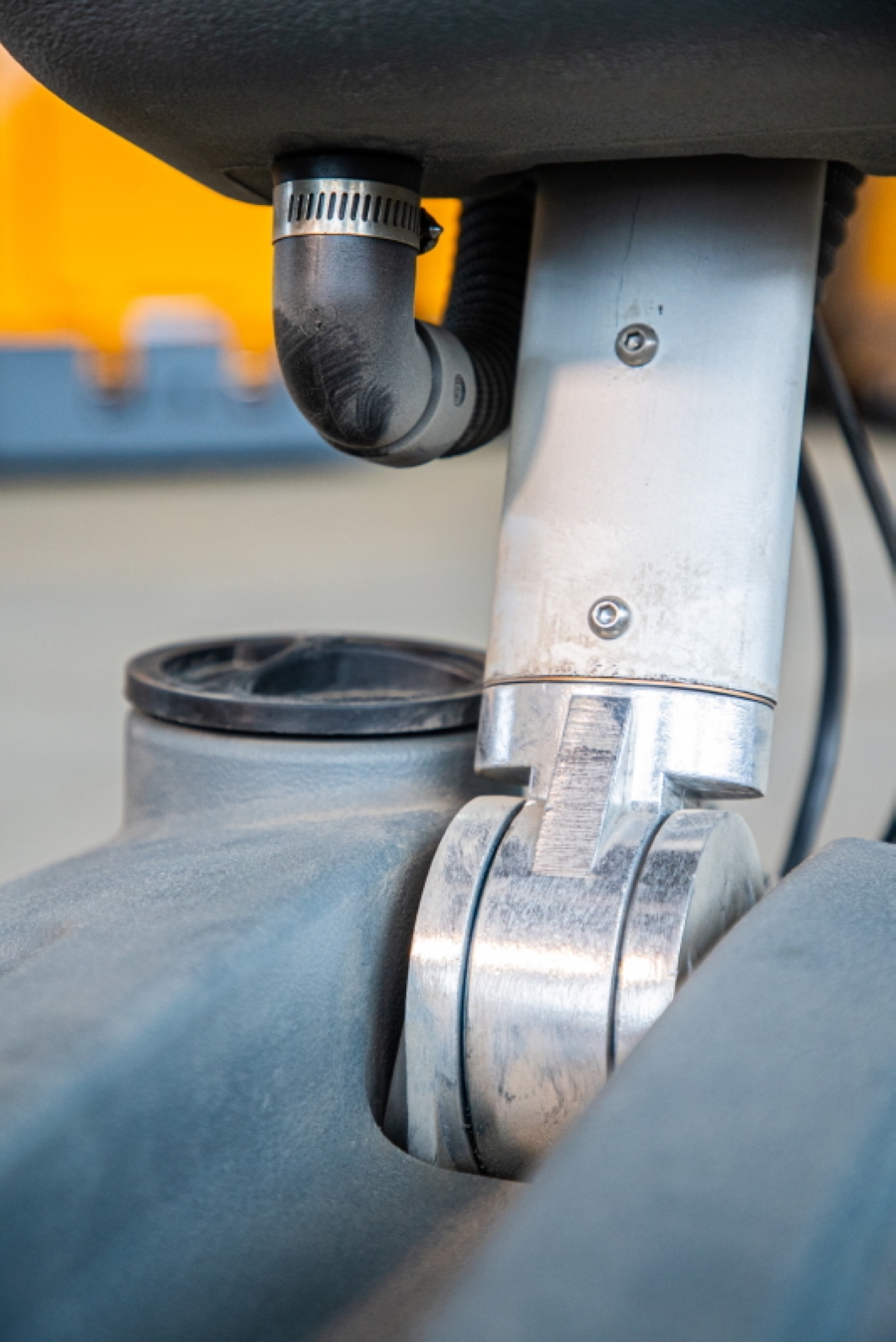 Машина поломоечная с АКБ GEL 24/35 В/Ач TOR MINI 350 - фото