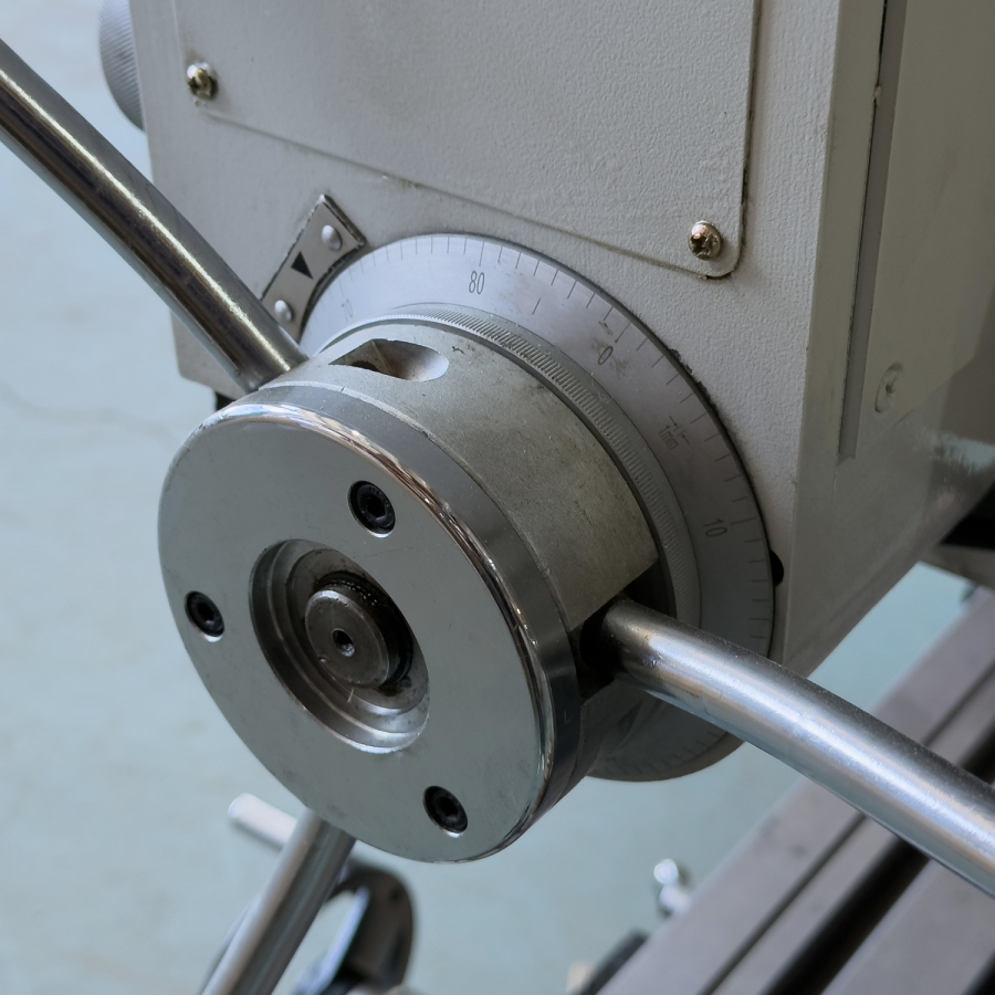 Вертикально-фрезерный станок PROMA FP-48SP - фото