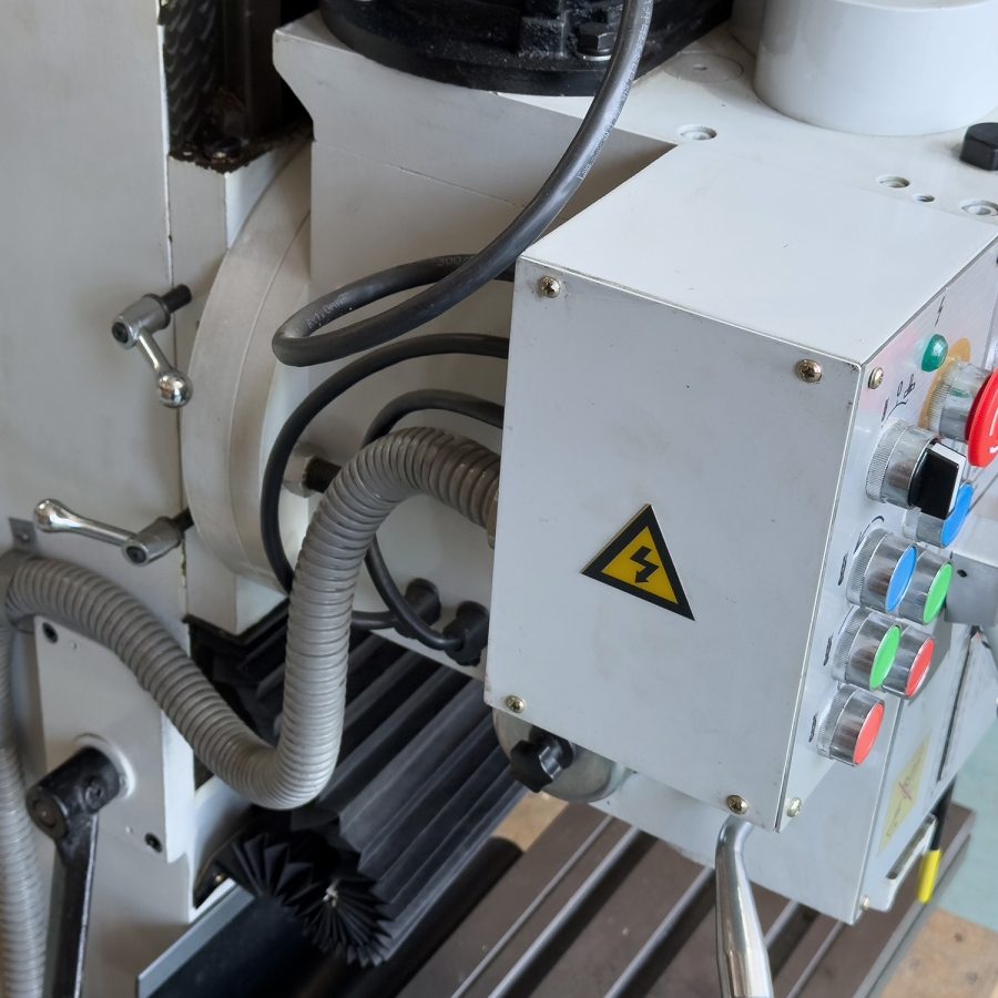 Вертикально-фрезерный станок PROMA FP-48SP - фото