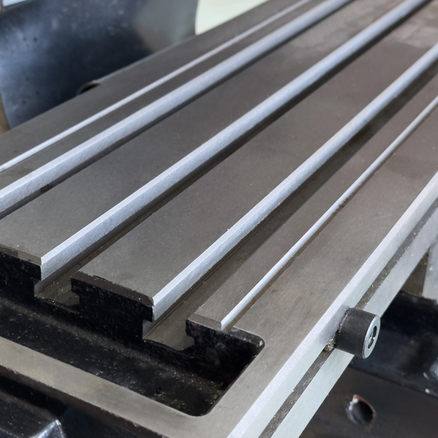 Вертикально-фрезерный станок PROMA FP-48SP - фото