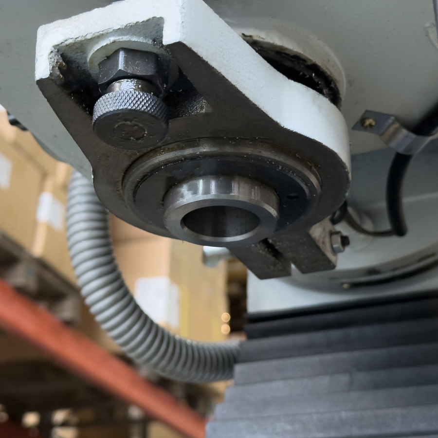 Вертикально-фрезерный станок PROMA FP-48SP - фото